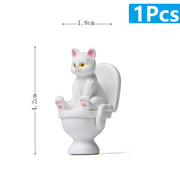 Gatto seduto sulle figurine Toilet Cat Ornament Kawaii Cat Doll Micro Paesaggio Fata Giardino Miniatura per bambini Gatto Giocattolo Decorazione della casa - My Store Pet